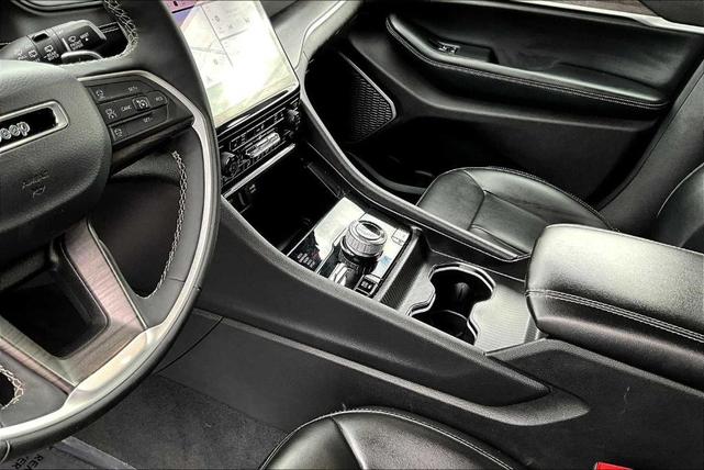 Photo of 2024 Rocky Mountain Pearlcoat Jeep Grand Cherokee 4xe