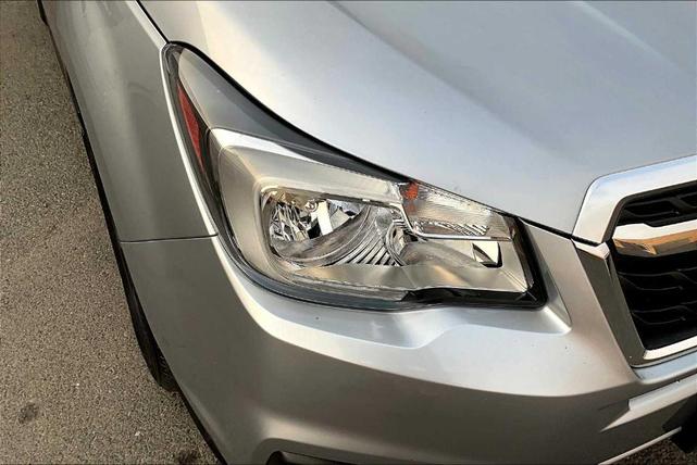 Photo of 2018 Ice Silver Metallic Subaru Forester