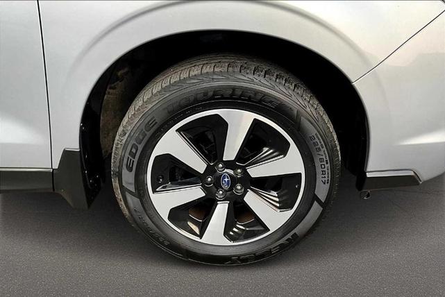 Photo of 2018 Ice Silver Metallic Subaru Forester