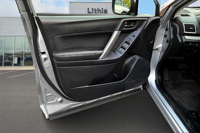 Photo of 2018 Ice Silver Metallic Subaru Forester