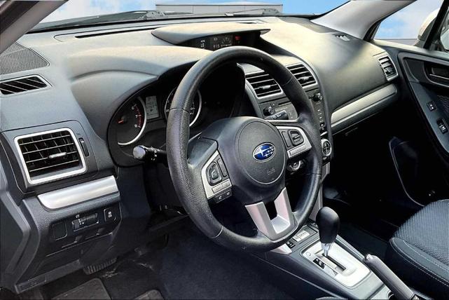Photo of 2018 Ice Silver Metallic Subaru Forester