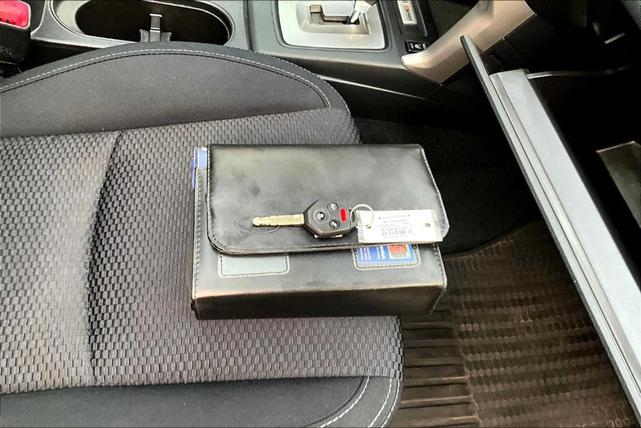 Photo of 2018 Ice Silver Metallic Subaru Forester