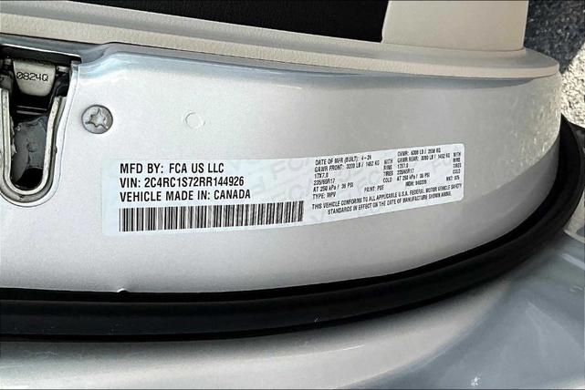 Photo of 2024 Silver Mist Clearcoat Chrysler Pacifica Hybrid