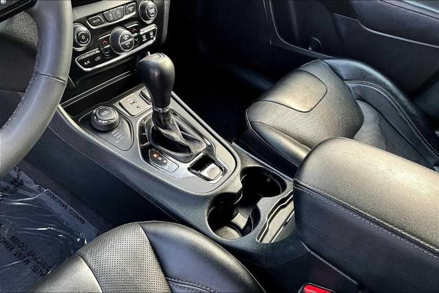 Photo of 2023 Hydro Blue Pearlcoat Jeep Cherokee