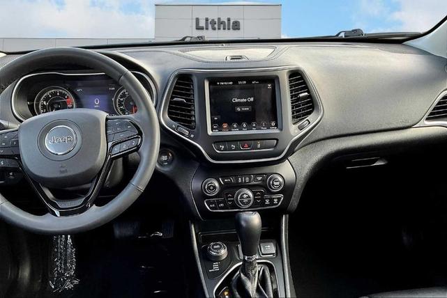 Photo of 2023 Hydro Blue Pearlcoat Jeep Cherokee