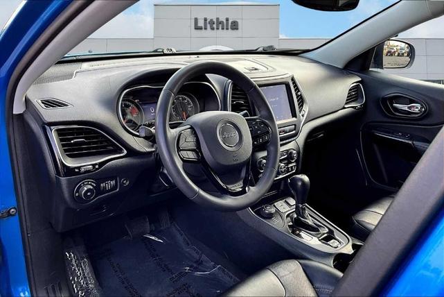 Photo of 2023 Hydro Blue Pearlcoat Jeep Cherokee