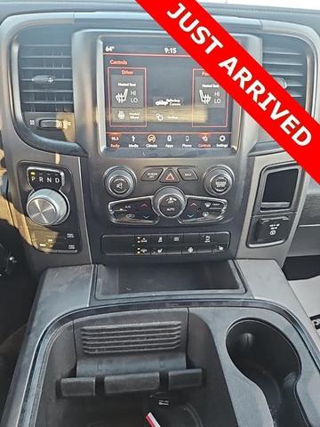 Photo of 2018 Brilliant Black Crystal Pearl RAM 1500