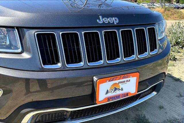 Photo of 2016 Granite Crystal Clearcoat Metallic Jeep Grand Cherokee