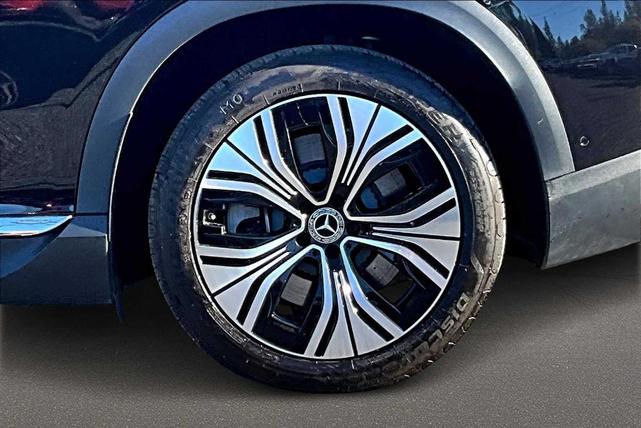 Photo of 2023 Obsidian Black Metallic Mercedes-Benz EQE 350