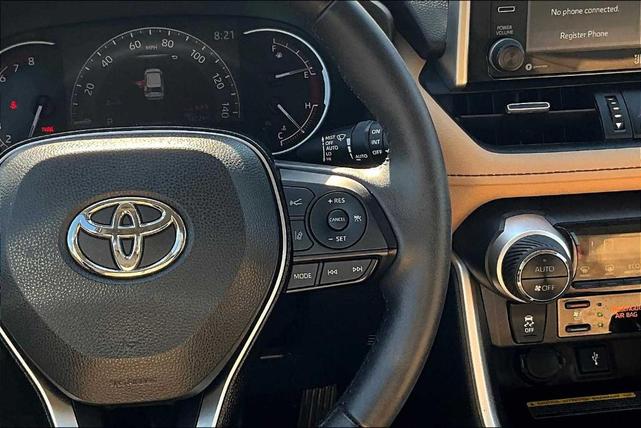 Photo of 2021 Blizzard Pearl Toyota RAV4