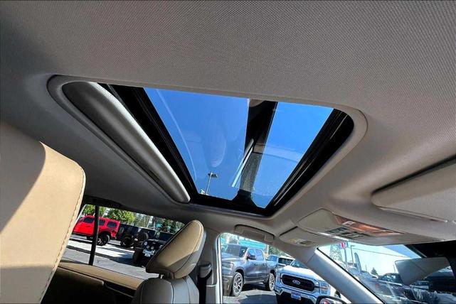 Photo of 2021 Blizzard Pearl Toyota RAV4