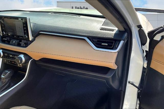 Photo of 2021 Blizzard Pearl Toyota RAV4