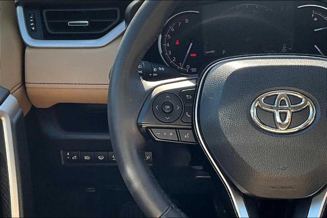 Photo of 2021 Blizzard Pearl Toyota RAV4