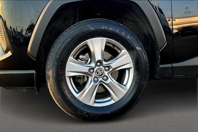 Photo of 2024 Midnight Black Metallic Toyota RAV4