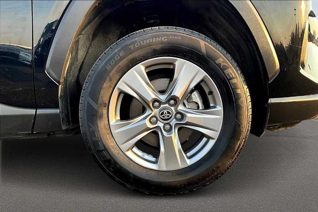 Photo of 2024 Midnight Black Metallic Toyota RAV4