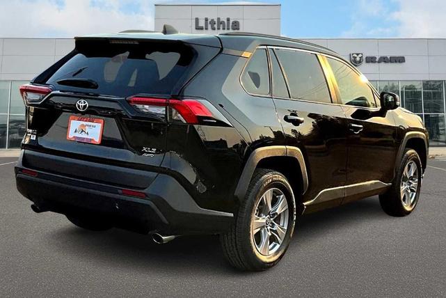 Photo of 2024 Midnight Black Metallic Toyota RAV4
