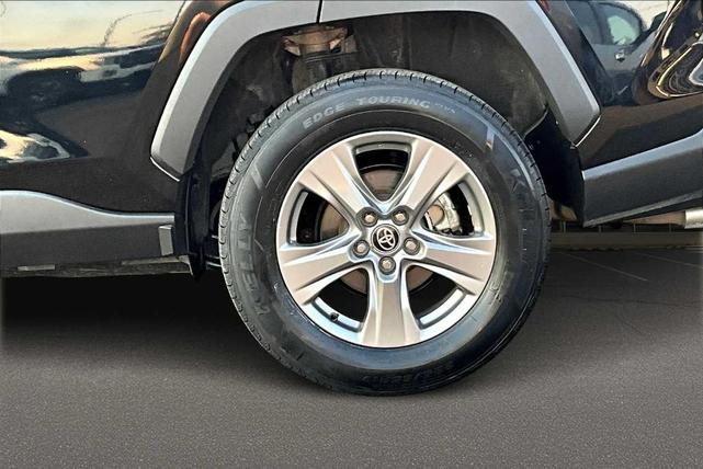 Photo of 2024 Midnight Black Metallic Toyota RAV4