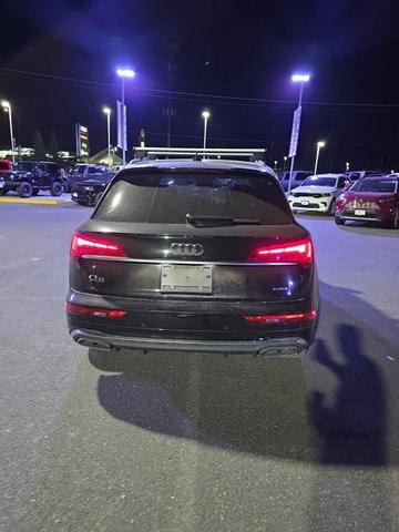 Photo of 2023 Mythos Black Metallic Audi Q5