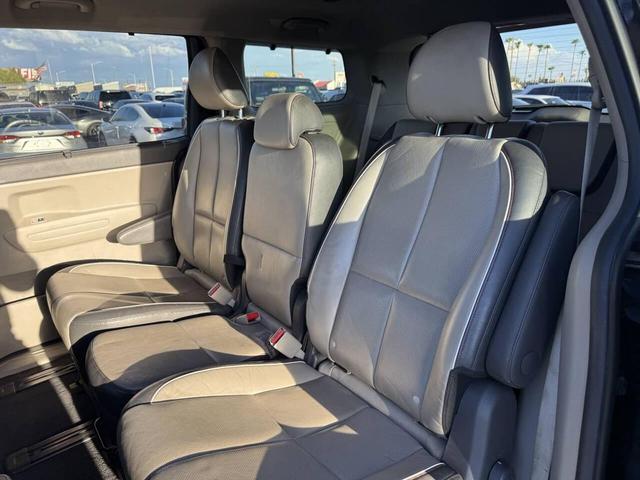 Photo of 2017 Aurora Black Kia Sedona
