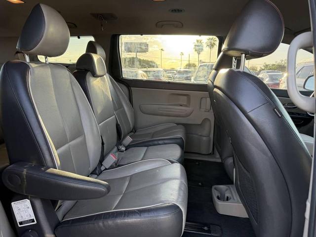 Photo of 2017 Aurora Black Kia Sedona