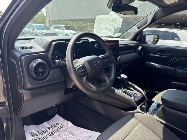 Photo of 2024 Black Chevrolet Colorado