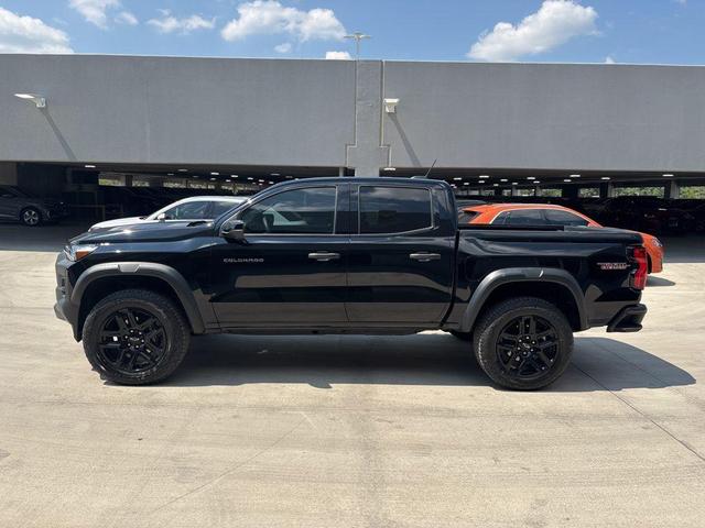 Photo of 2024 Black Chevrolet Colorado