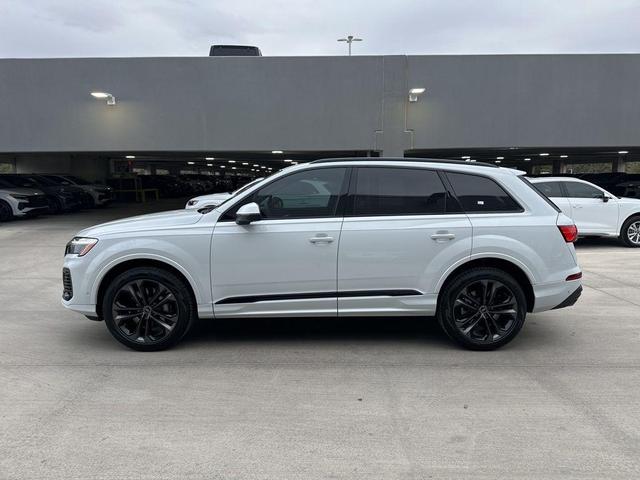Photo of 2025 Glacier White Metallic Audi Q7