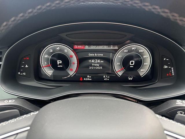 Photo of 2025 Glacier White Metallic Audi Q7