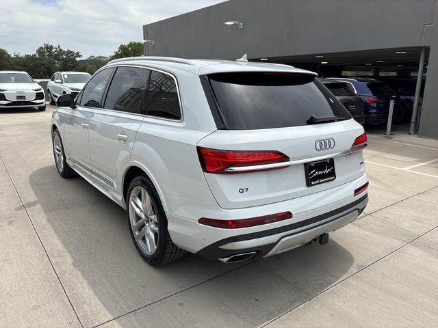 Photo of 2025 Glacier White Metallic Audi Q7