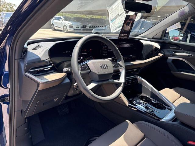 Photo of 2025 Navarra Blue Audi Q5