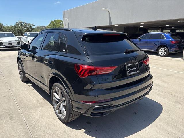 Photo of 2025 Mythos Black Metallic Audi Q3