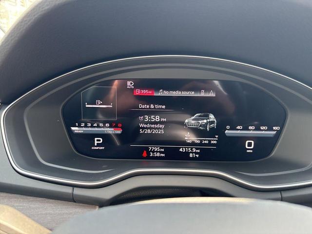 Photo of 2025 Mythos Black Metallic Audi Q5
