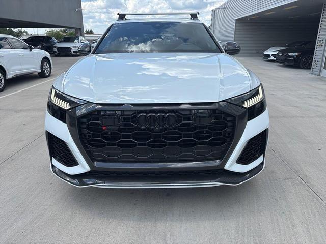 Photo of 2023 Glacier White Metallic Audi RS Q8