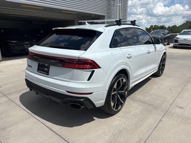 Photo of 2023 Glacier White Metallic Audi RS Q8