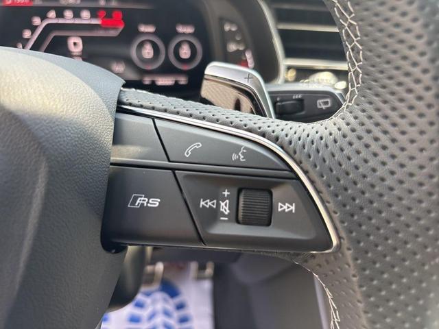 Photo of 2023 Glacier White Metallic Audi RS Q8