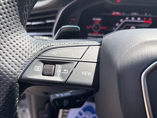 Photo of 2023 Glacier White Metallic Audi RS Q8