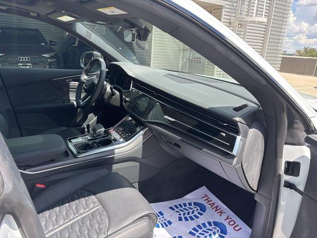 Photo of 2023 Glacier White Metallic Audi RS Q8