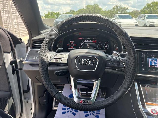 Photo of 2023 Glacier White Metallic Audi RS Q8