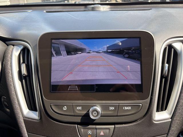 Photo of 2024 Mineral Gray Metallic Chevrolet Malibu