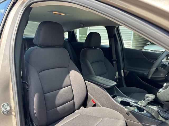 Photo of 2024 Mineral Gray Metallic Chevrolet Malibu