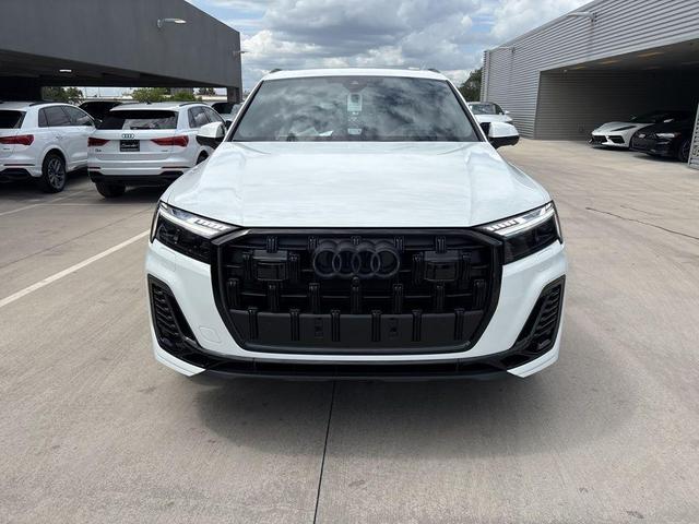 Photo of 2025 Carrara White Audi Q7