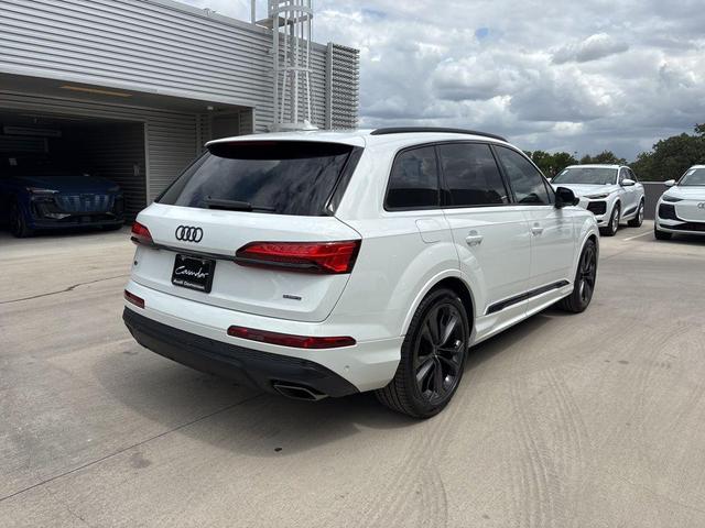 Photo of 2025 Carrara White Audi Q7