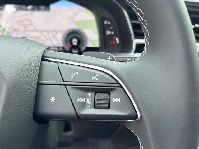 Photo of 2025 Carrara White Audi Q7