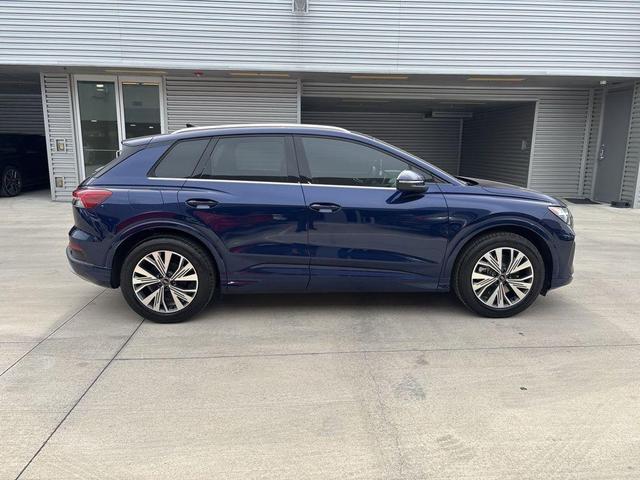 Photo of 2025 Navarra Blue Metallic Audi Q4 e-tron