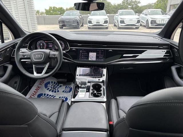 Photo of 2025 Samurai Gray Metallic Audi Q7