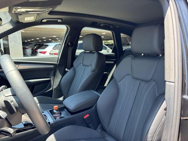 Photo of 2025 Mythos Black Metallic Audi Q5