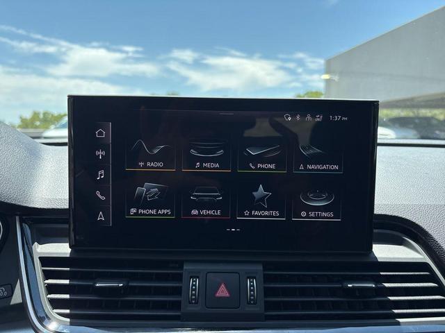 Photo of 2025 Mythos Black Metallic Audi Q5