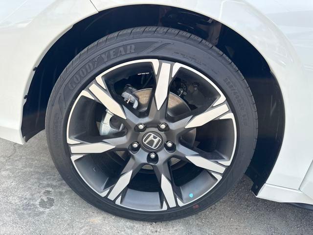 Photo of 2026 Platinum White Pearl Honda Civic Hybrid