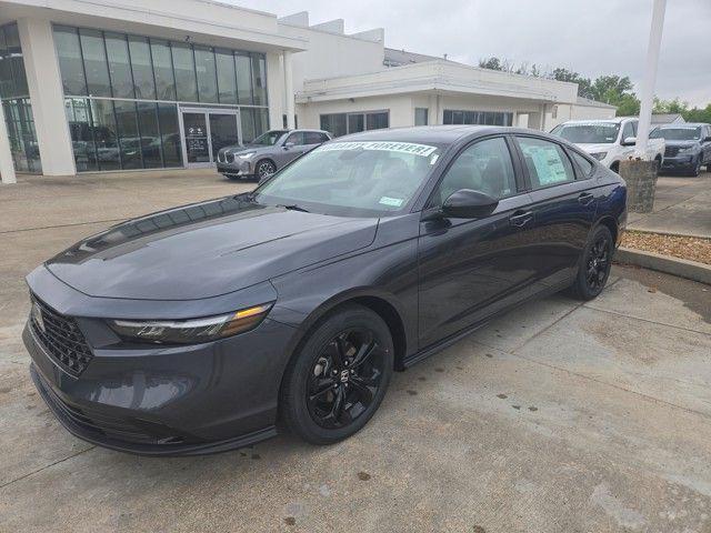 Photo of 2025 Meteorite Gray Metallic Honda Accord
