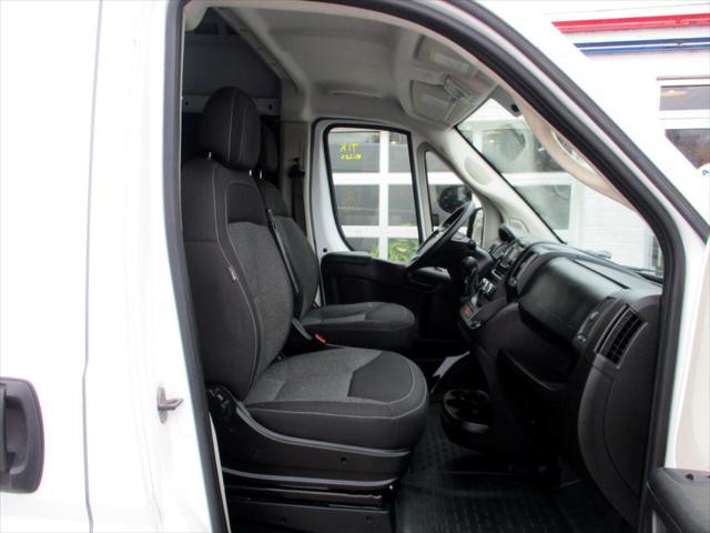 Photo of 2018 White RAM ProMaster 1500